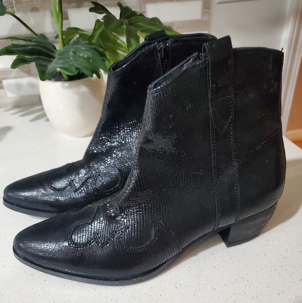 VRS Women's Ankle Boot European Size 38